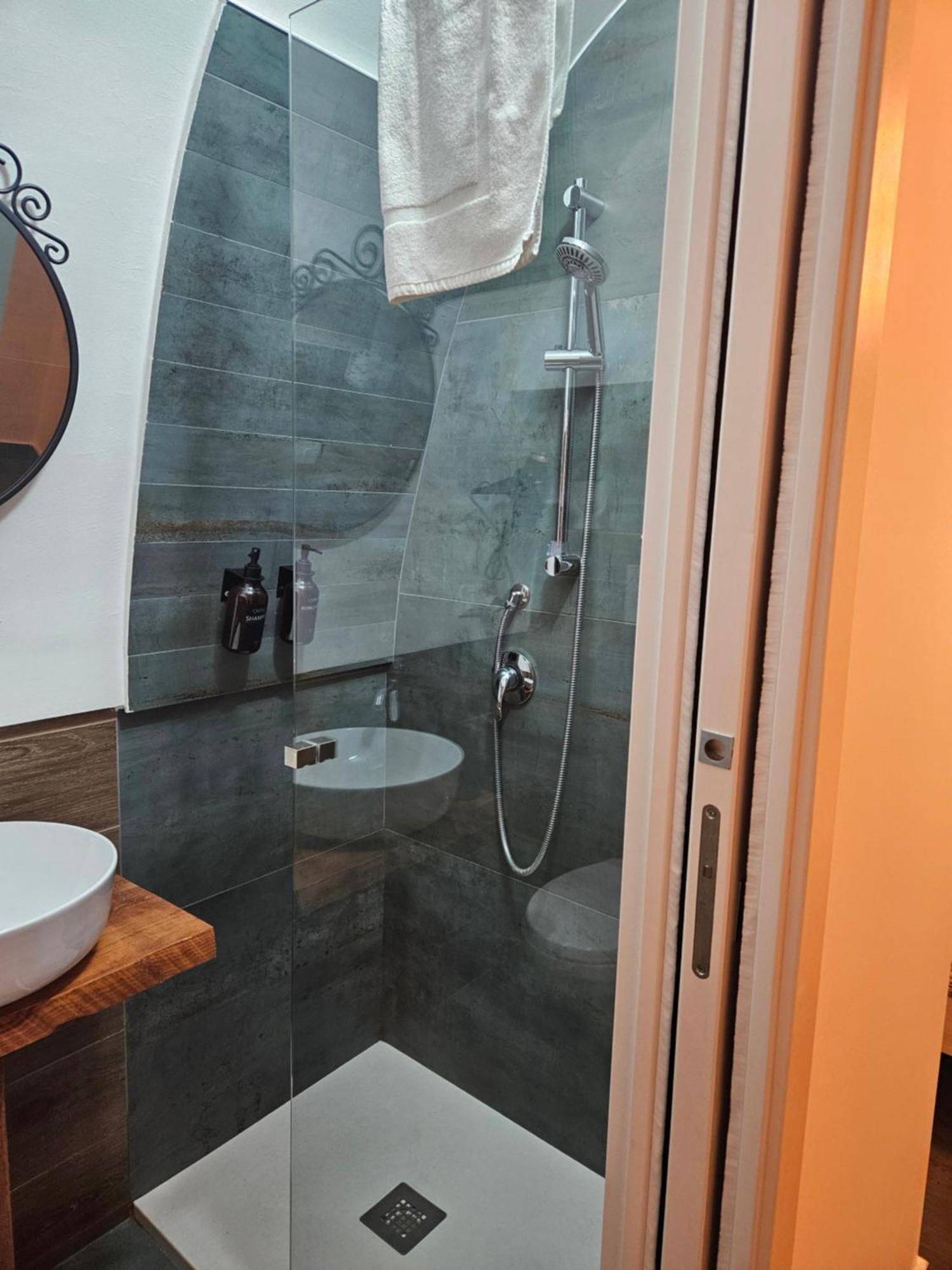 Tresor Hotell Polignano a Mare Rum bild